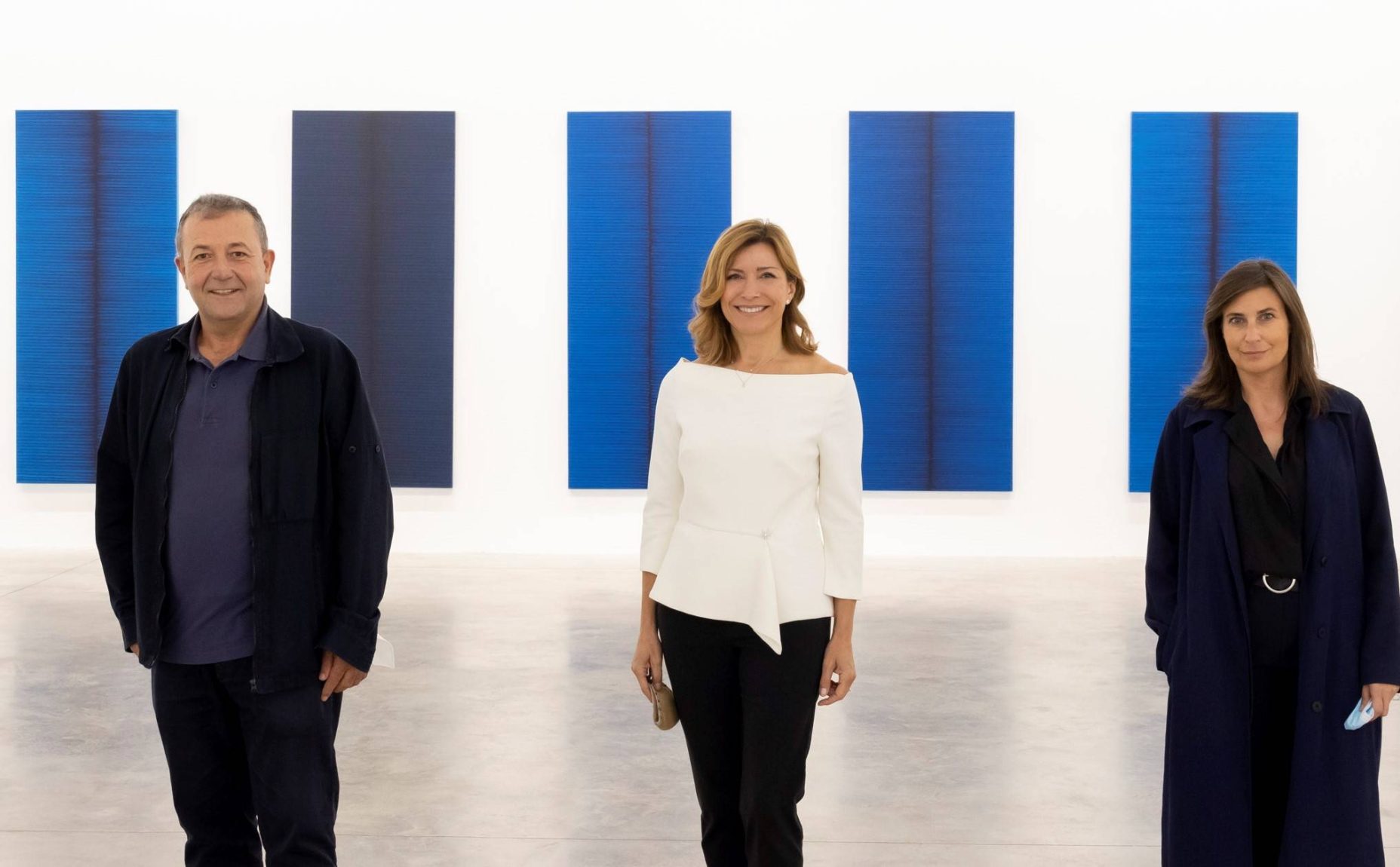 Bombas Gens Centre d’Art. Exposición Irma Blanck, con Vicente Todolí, Susana Lloret, directora general de la Fundación per Amor a l’Art y Sandra Guimarães, directora artística de Bombas Gens Centre d’Art. Fotografía: Miguel Lorenzo.