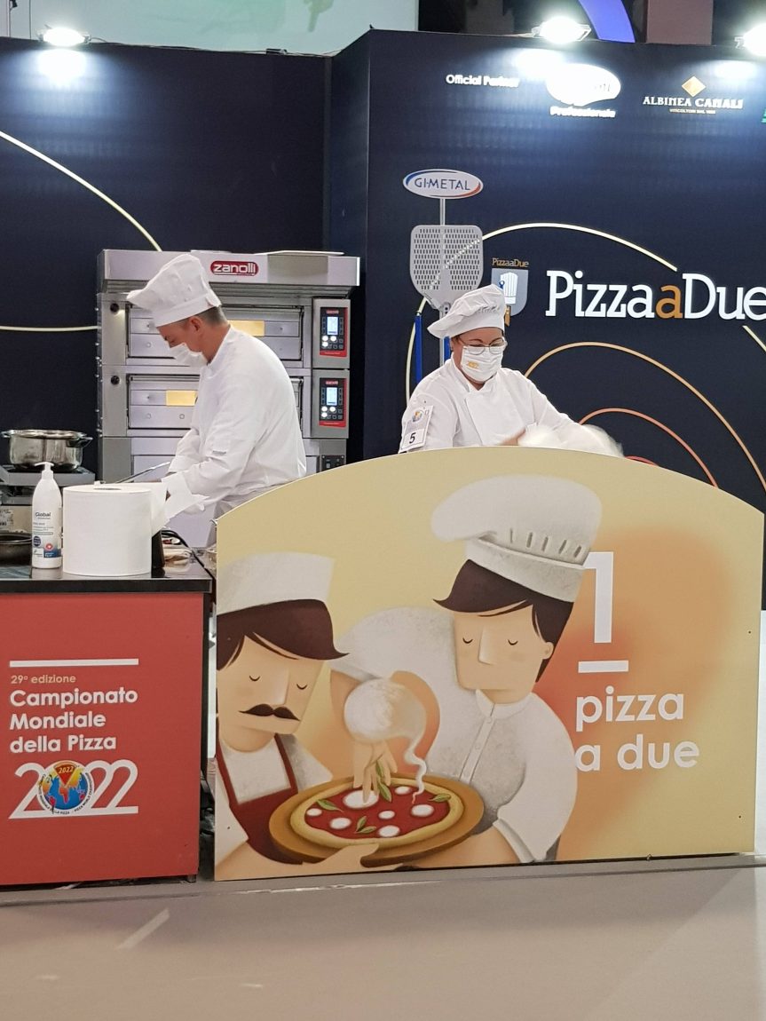 MArco Bianchi y Emilia Martínez en la competición Pizza a Due.