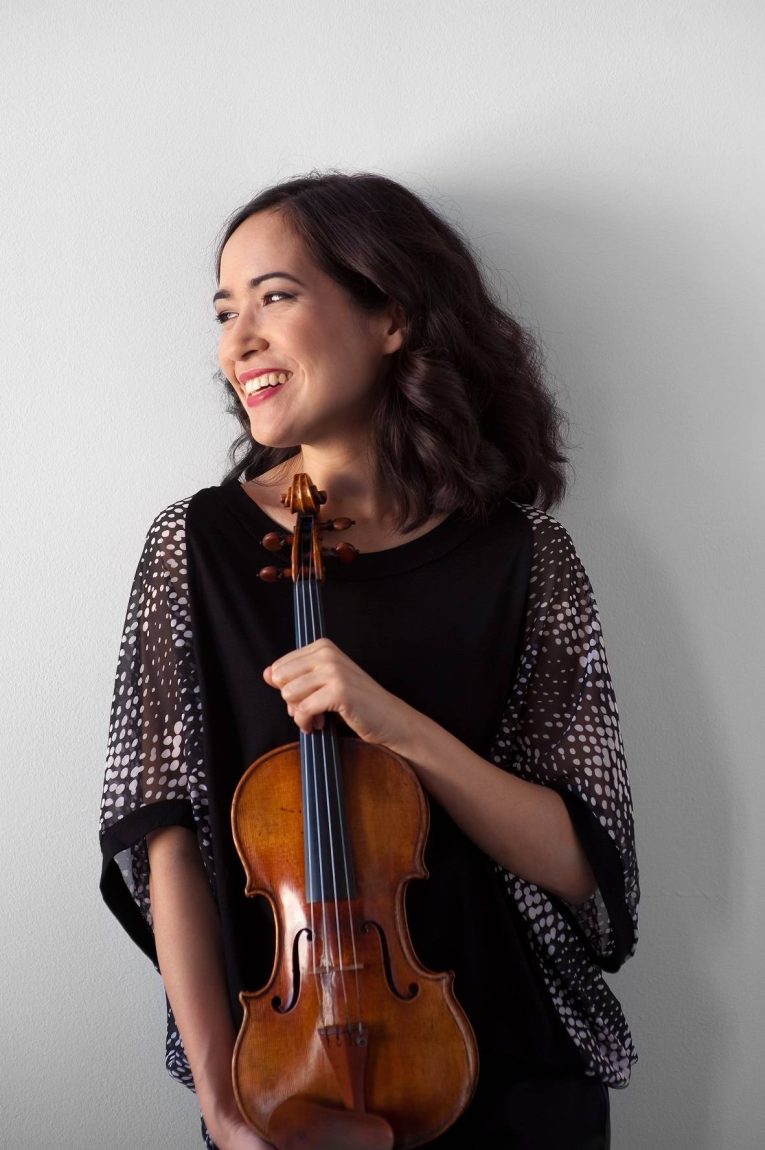 La violinista Viviane Hagner interpretarà “A la memòria d’un àngel”