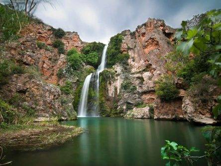 El espectacular salto de Chella en la Canal de Navarrés